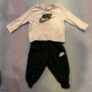 Green Nike set 12m